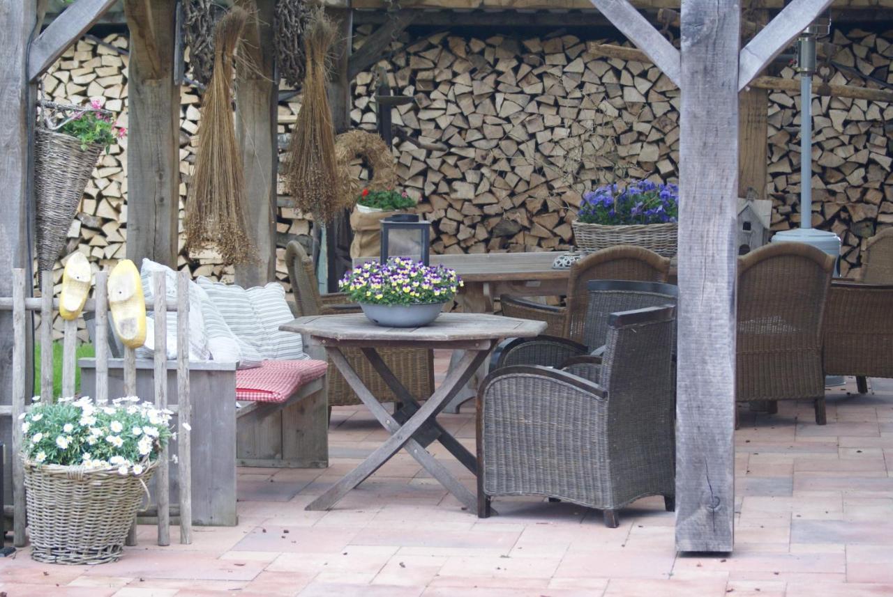Bed & Breakfast De Kienstee Schoondijke Εξωτερικό φωτογραφία